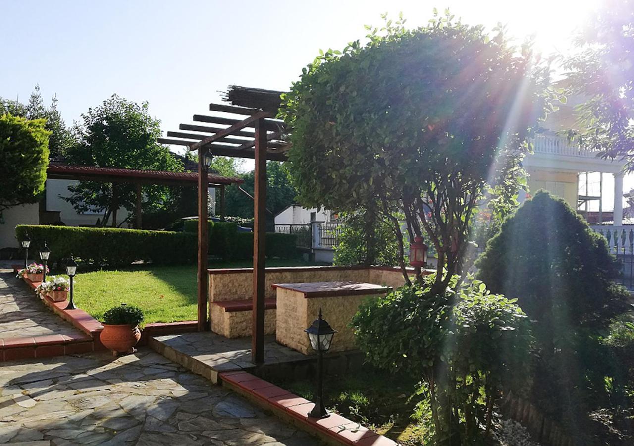 Villa "The Plane Trees" Polikarpi Exterior foto