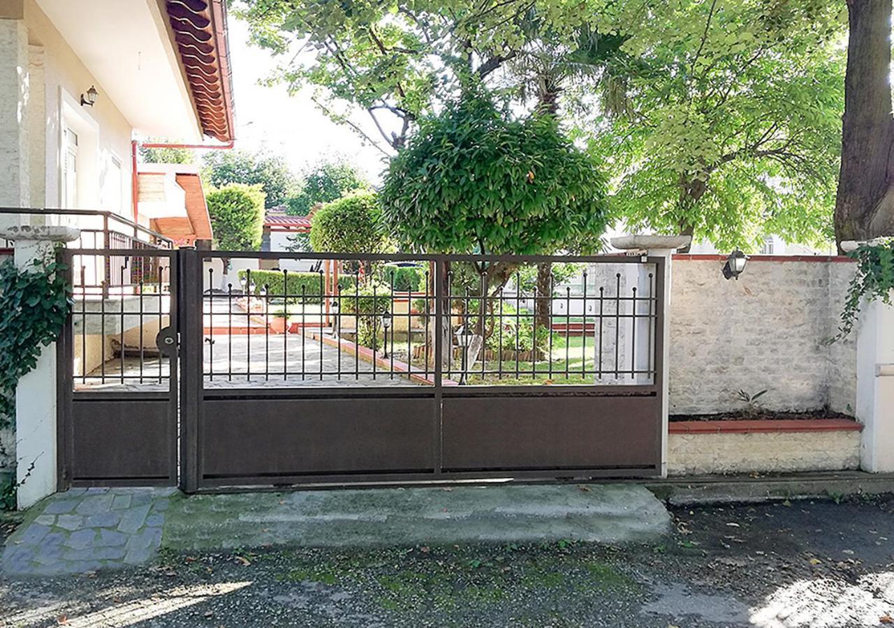 Villa "The Plane Trees" Polikarpi Exterior foto